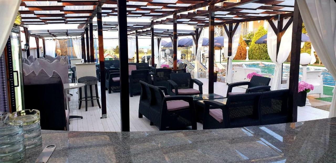 فندق Complex Exotica لوزينيتس المظهر الخارجي الصورة
